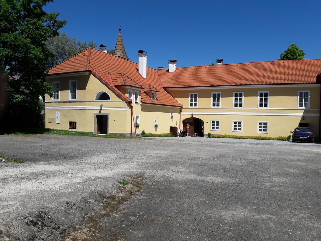 Hotel Zámek Jindřichovice Kolinec Esterno foto